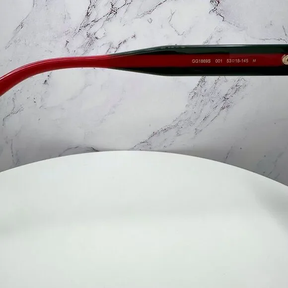 New GUCCI Sunglasses - Picture 8 of 16